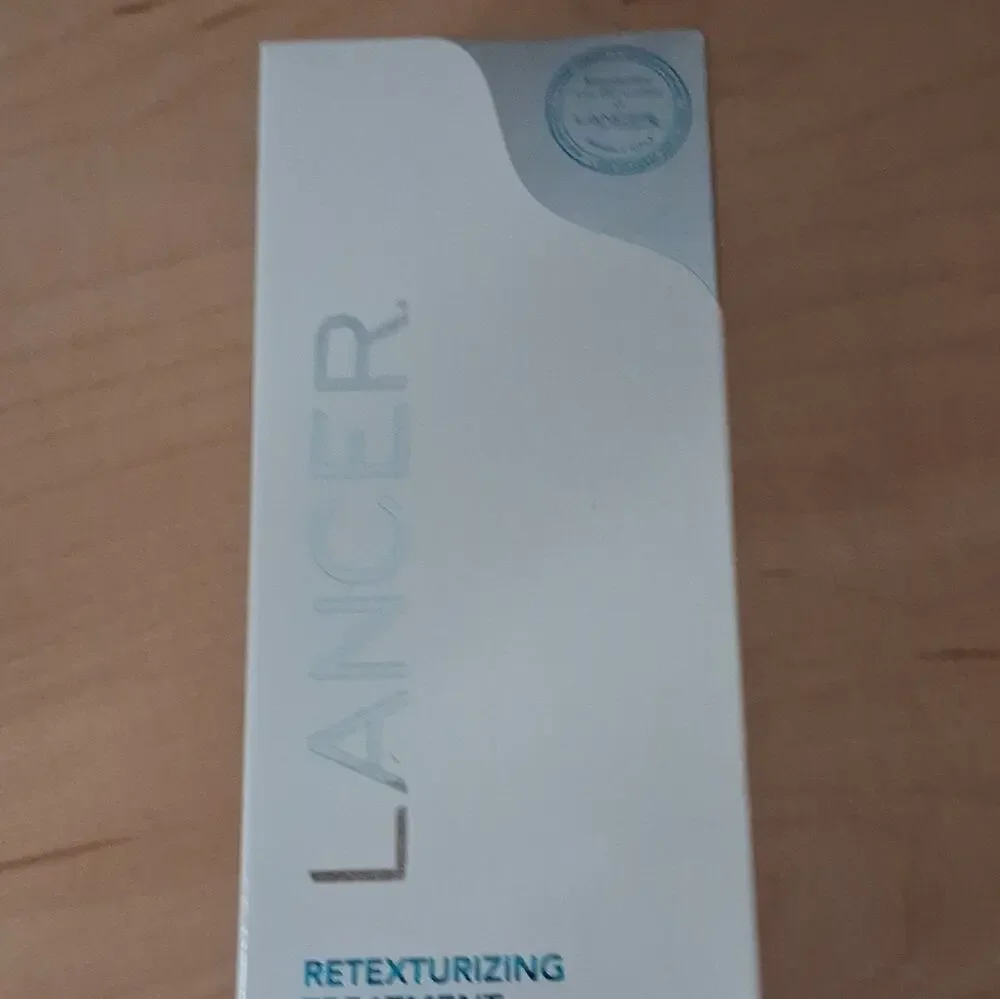 Lancer Retexturizing Treatment 10% Glycolic AHA + Hyaluronic Acid Exfoliate